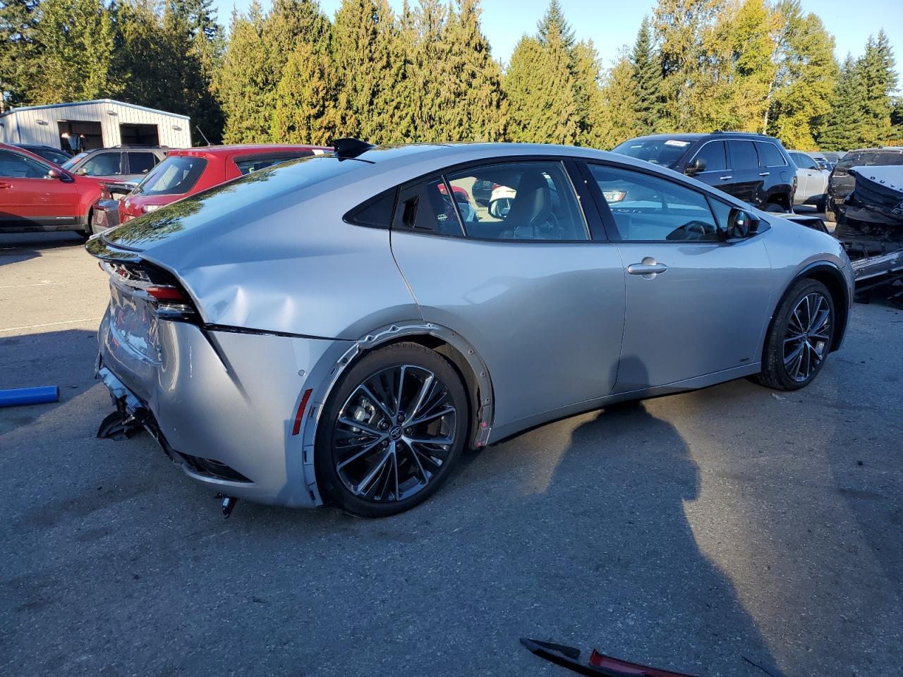 2024 TOYOTA PRIUS