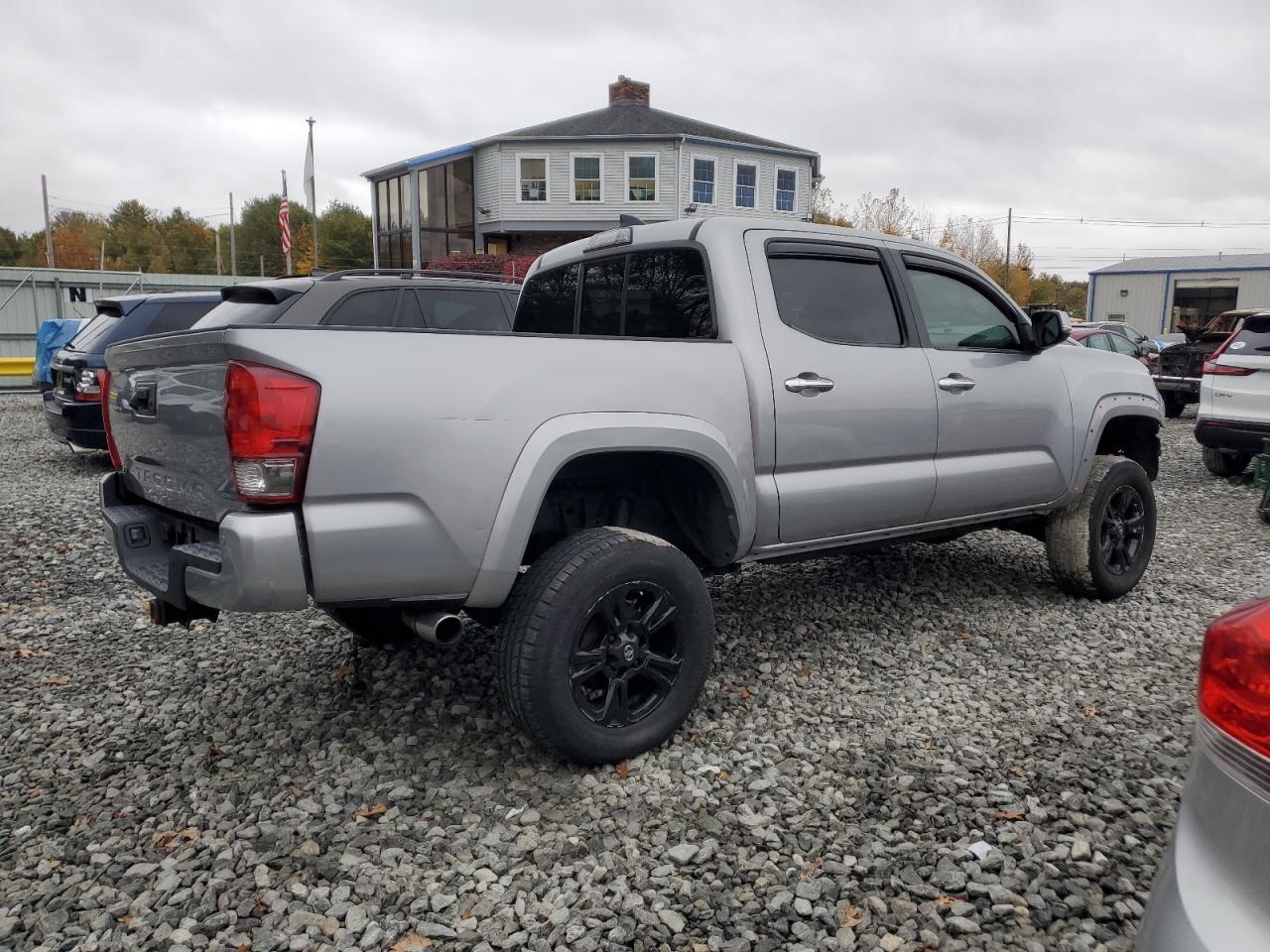 2016 TOYOTA TACOMA
