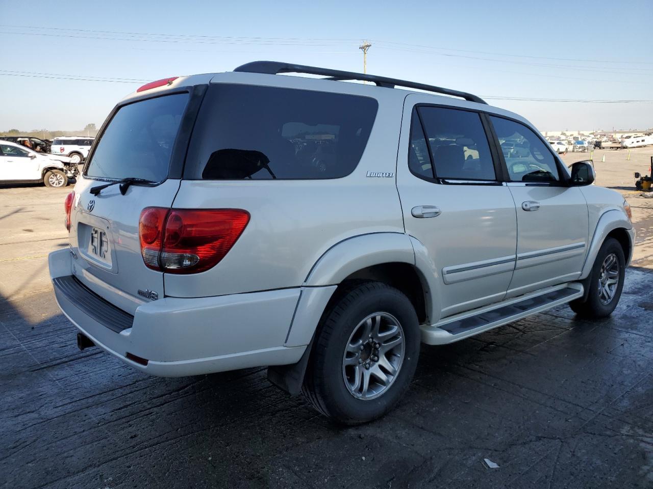 2005 TOYOTA Sequoia