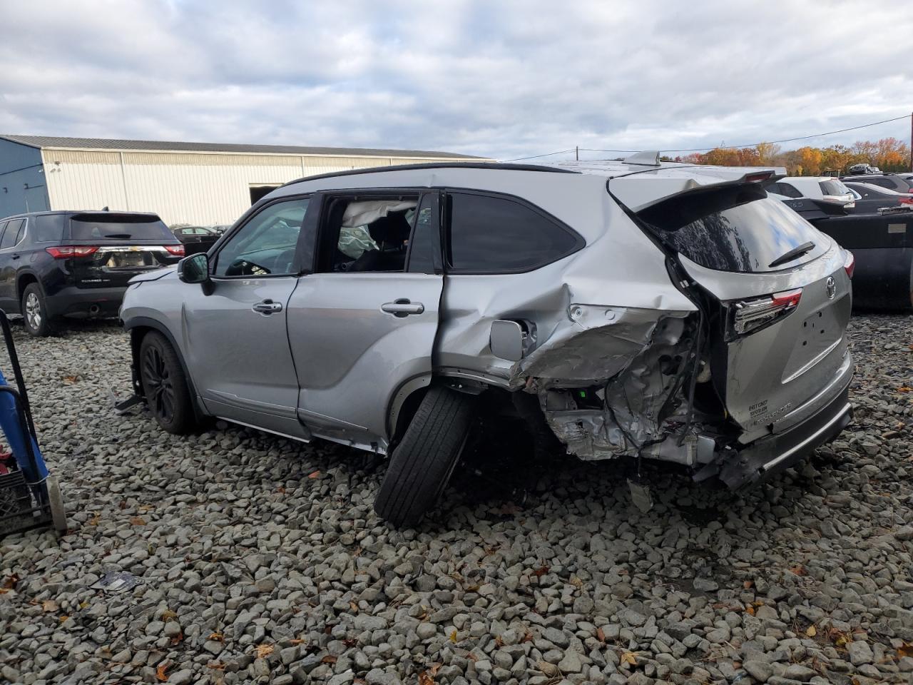 2023 TOYOTA HIGHLANDER