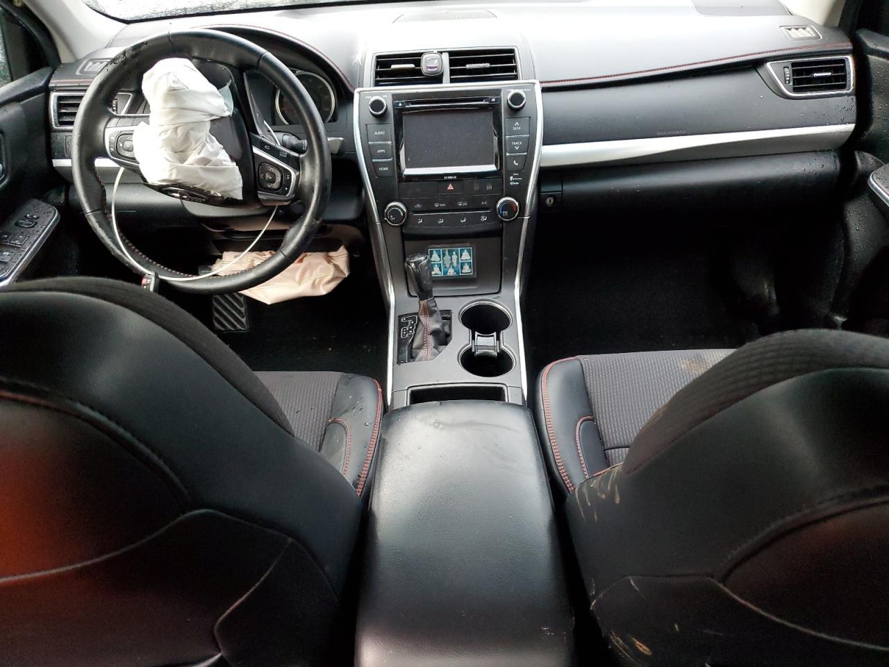 2016 TOYOTA CAMRY