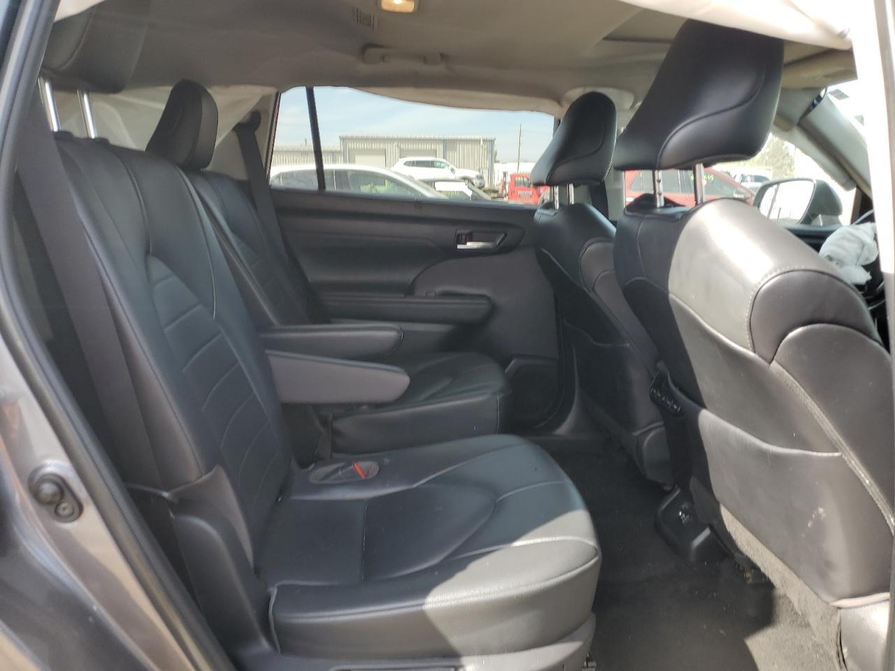 2021 TOYOTA HIGHLANDER
