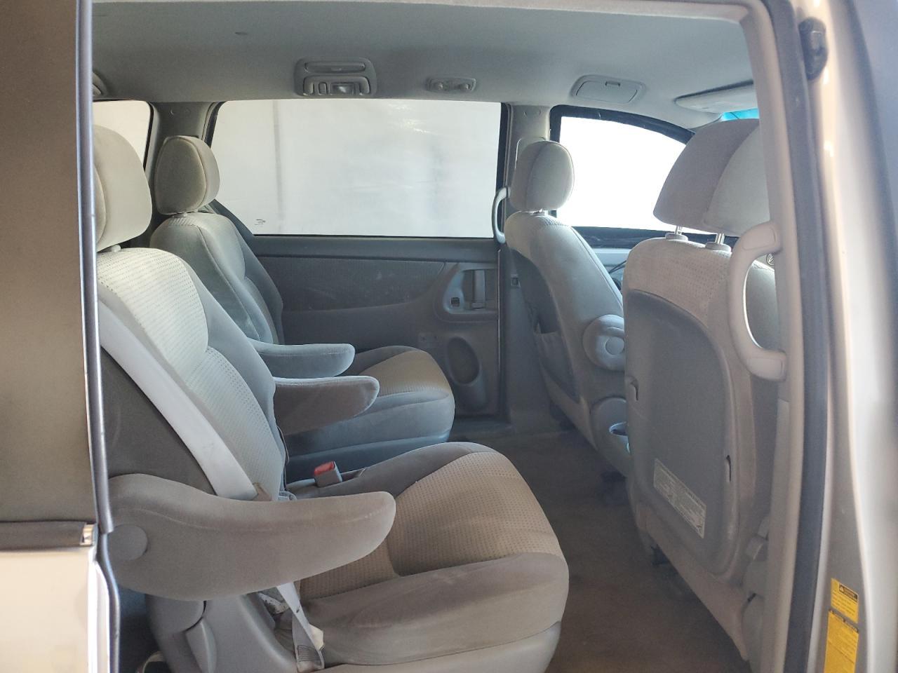 2008 TOYOTA SIENNA