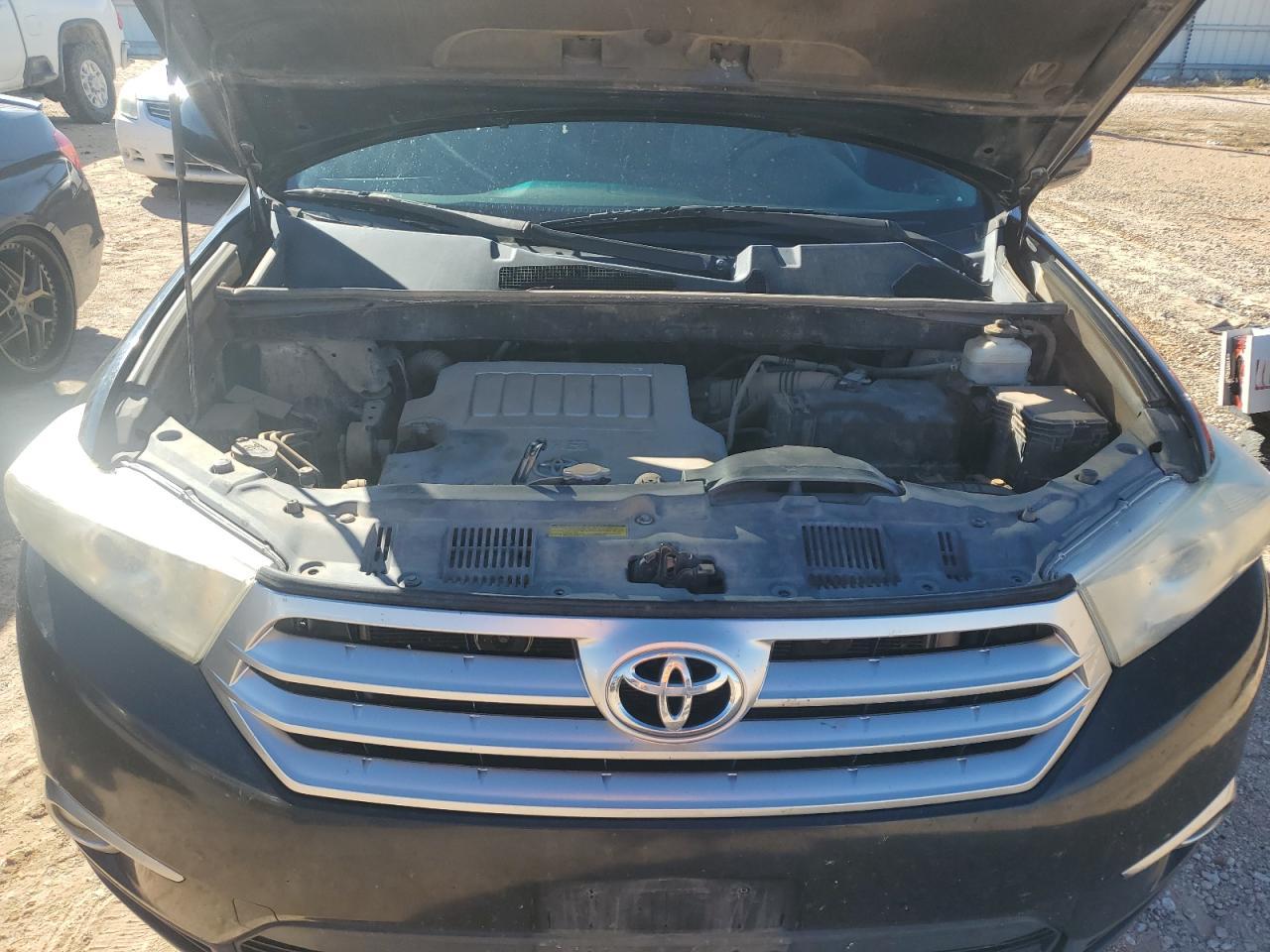 2012 TOYOTA HIGHLANDER