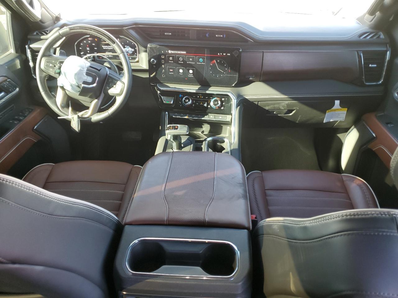 2024 GMC Sierra