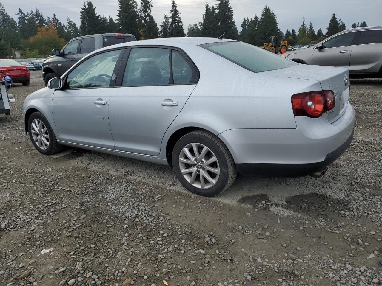 2010 VOLKSWAGEN JETTA