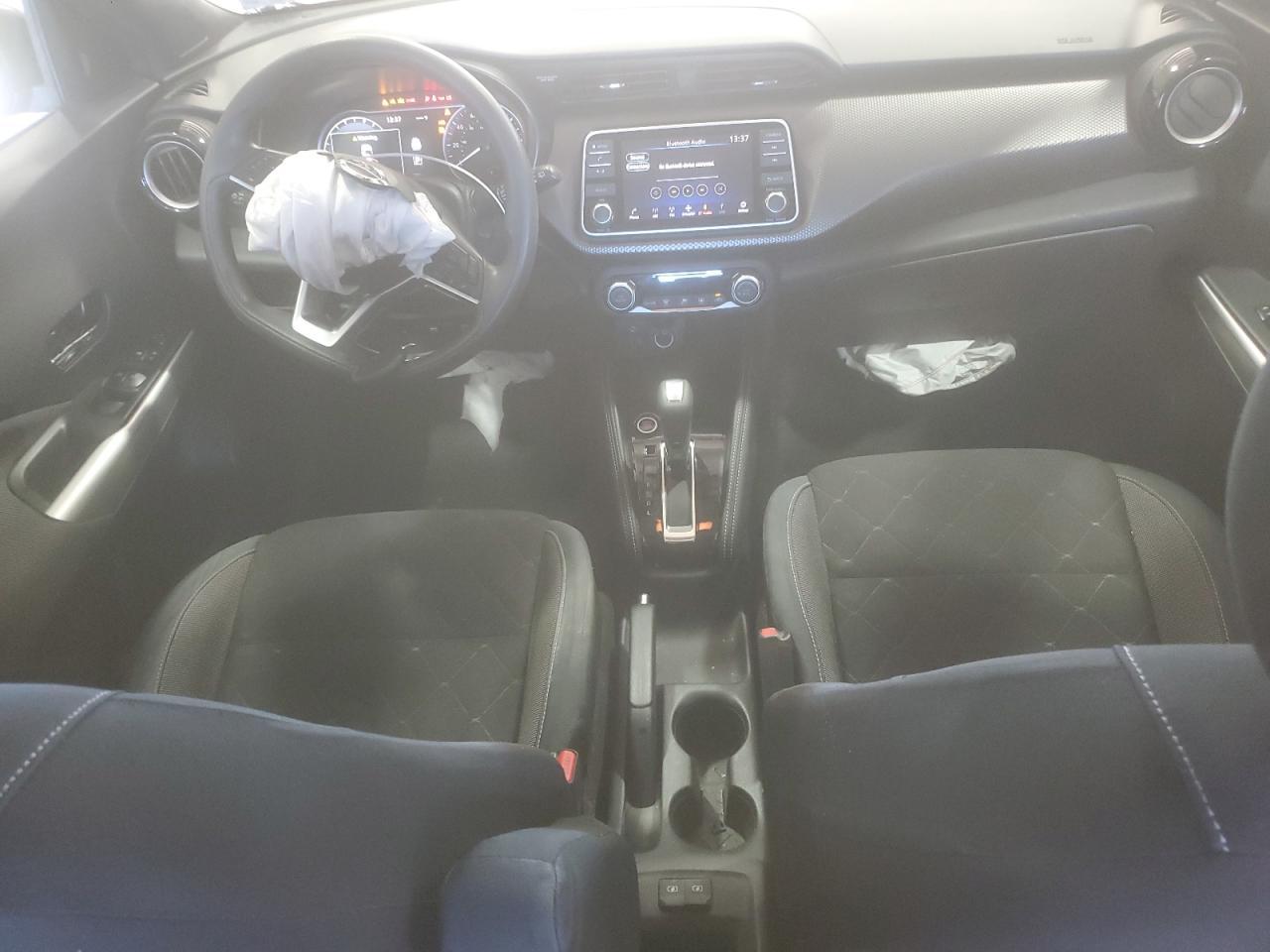 2020 NISSAN KICKS