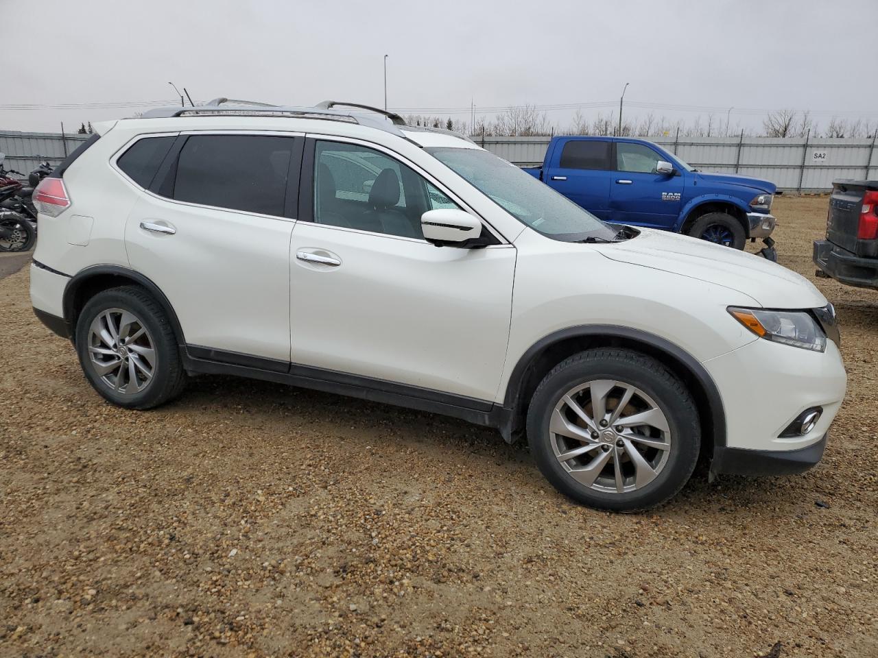 2016 NISSAN ROGUE