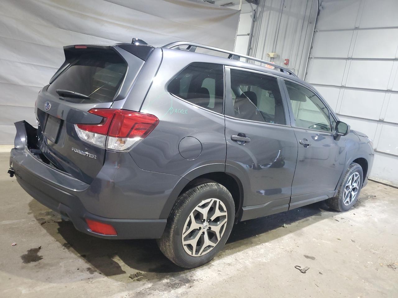 2024 SUBARU FORESTER