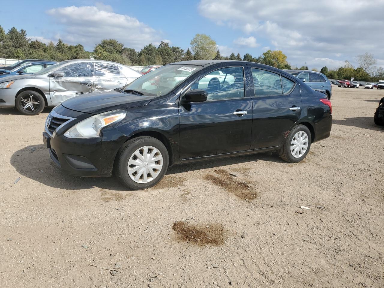 2017 NISSAN VERSA