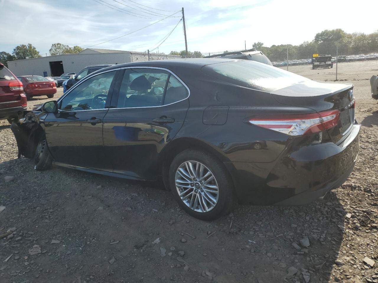 2018 TOYOTA CAMRY