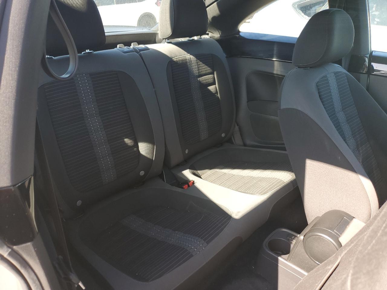 2013 VOLKSWAGEN Beetle