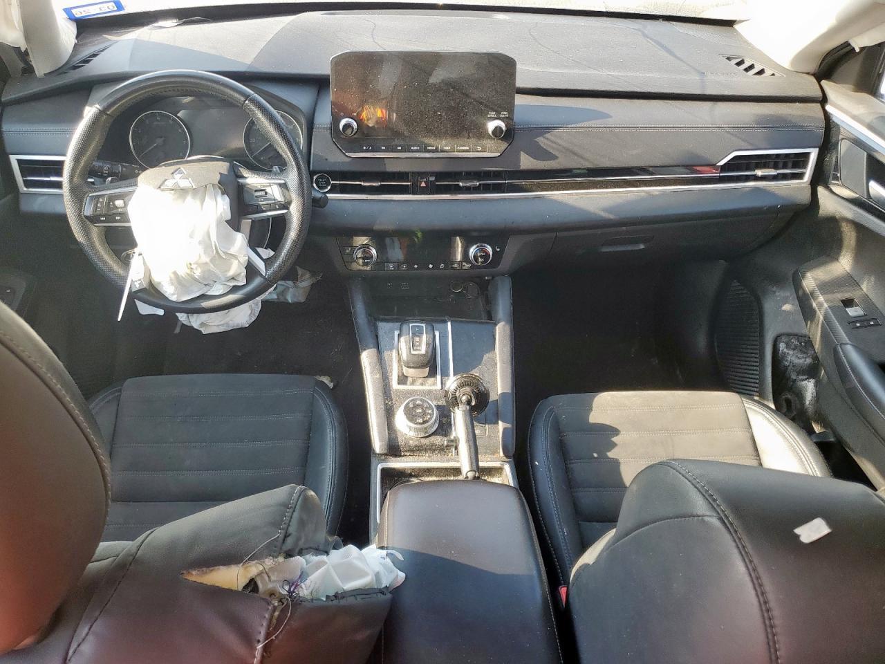 2023 MITSUBISHI outlander