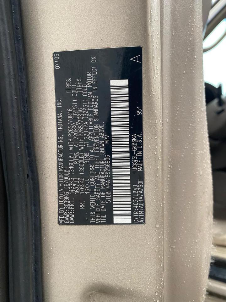 2005 TOYOTA Sequoia
