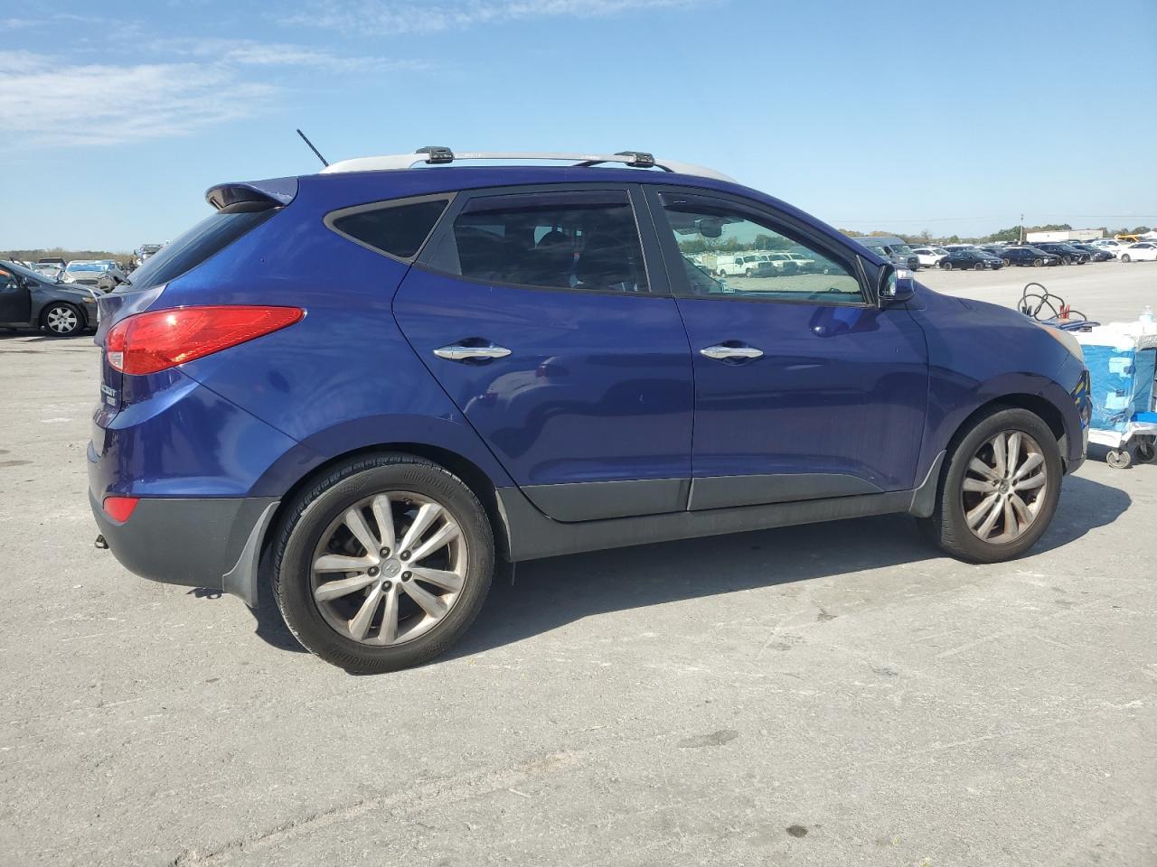 2012 HYUNDAI TUCSON