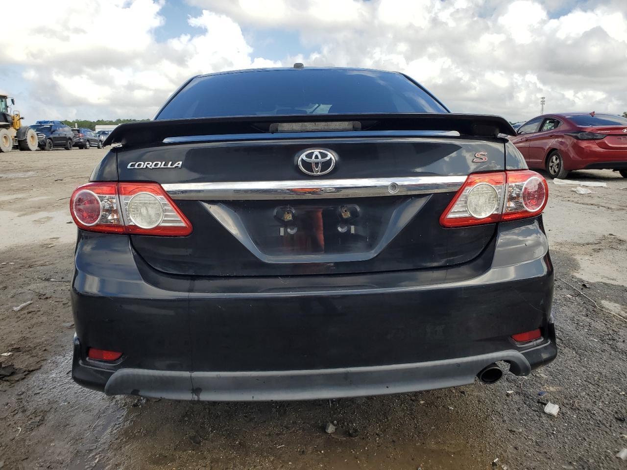 2012 TOYOTA COROLLA