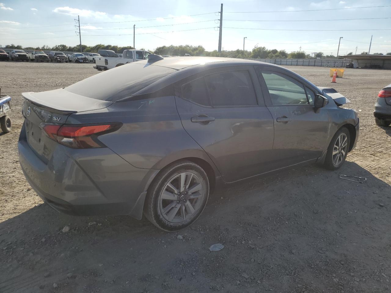 2020 NISSAN VERSA