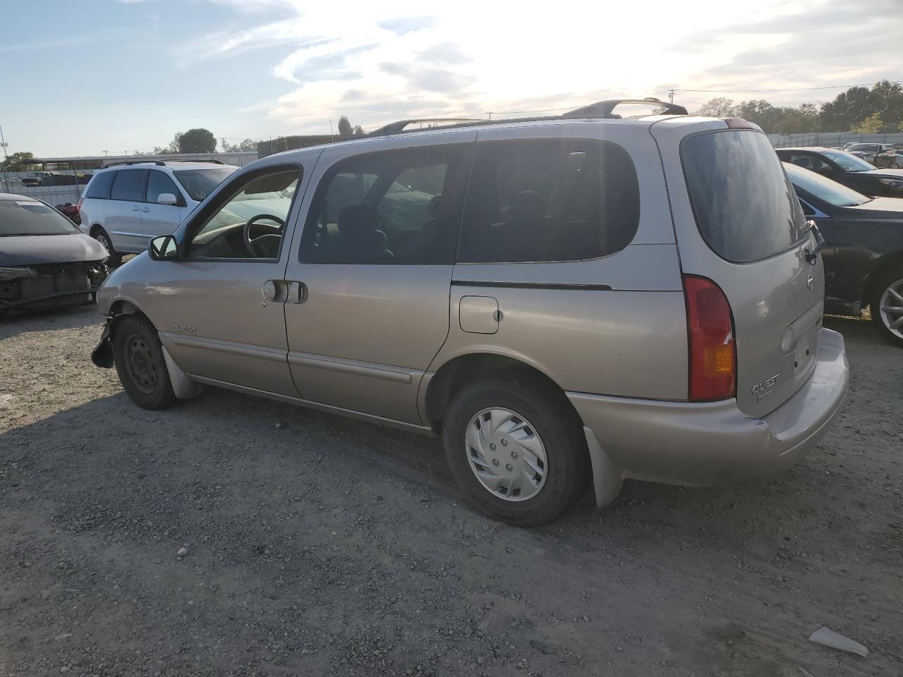 2000 NISSAN Quest