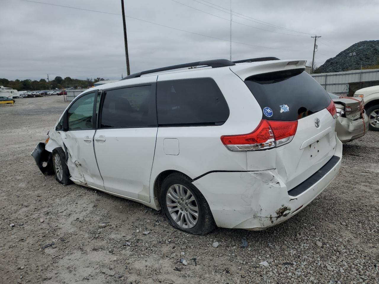 2014 TOYOTA SIENNA