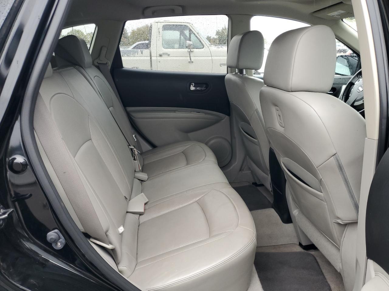 2013 NISSAN ROGUE