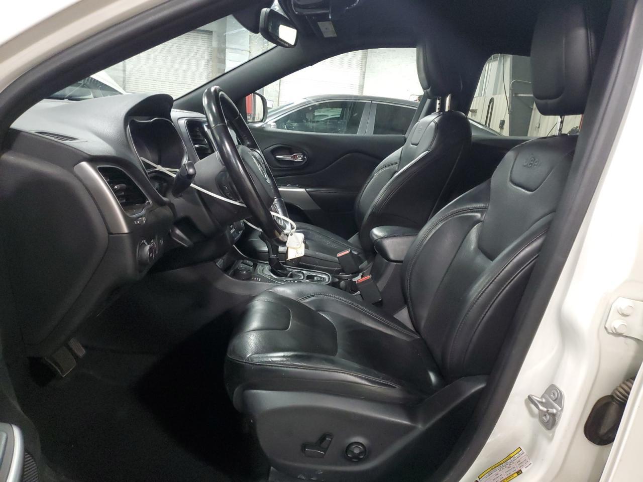 2019 JEEP CHEROKEE