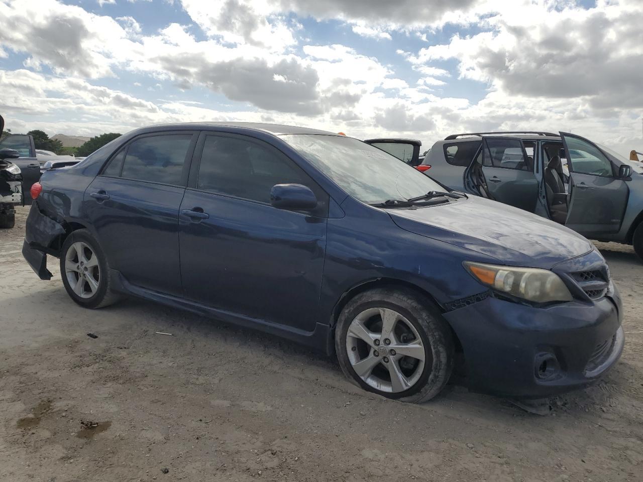 2011 TOYOTA COROLLA