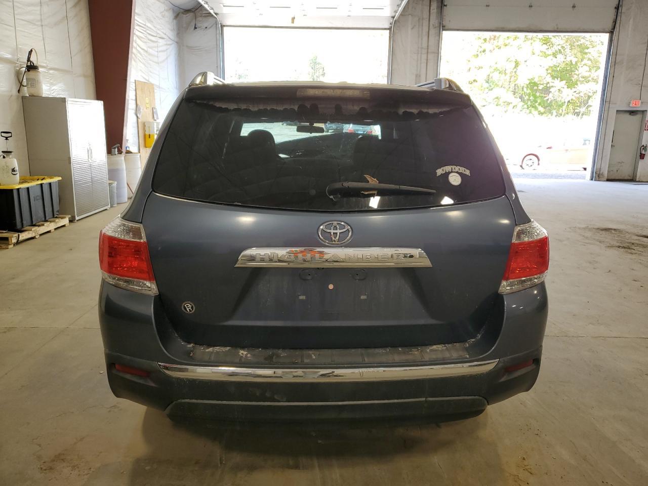 2013 TOYOTA HIGHLANDER