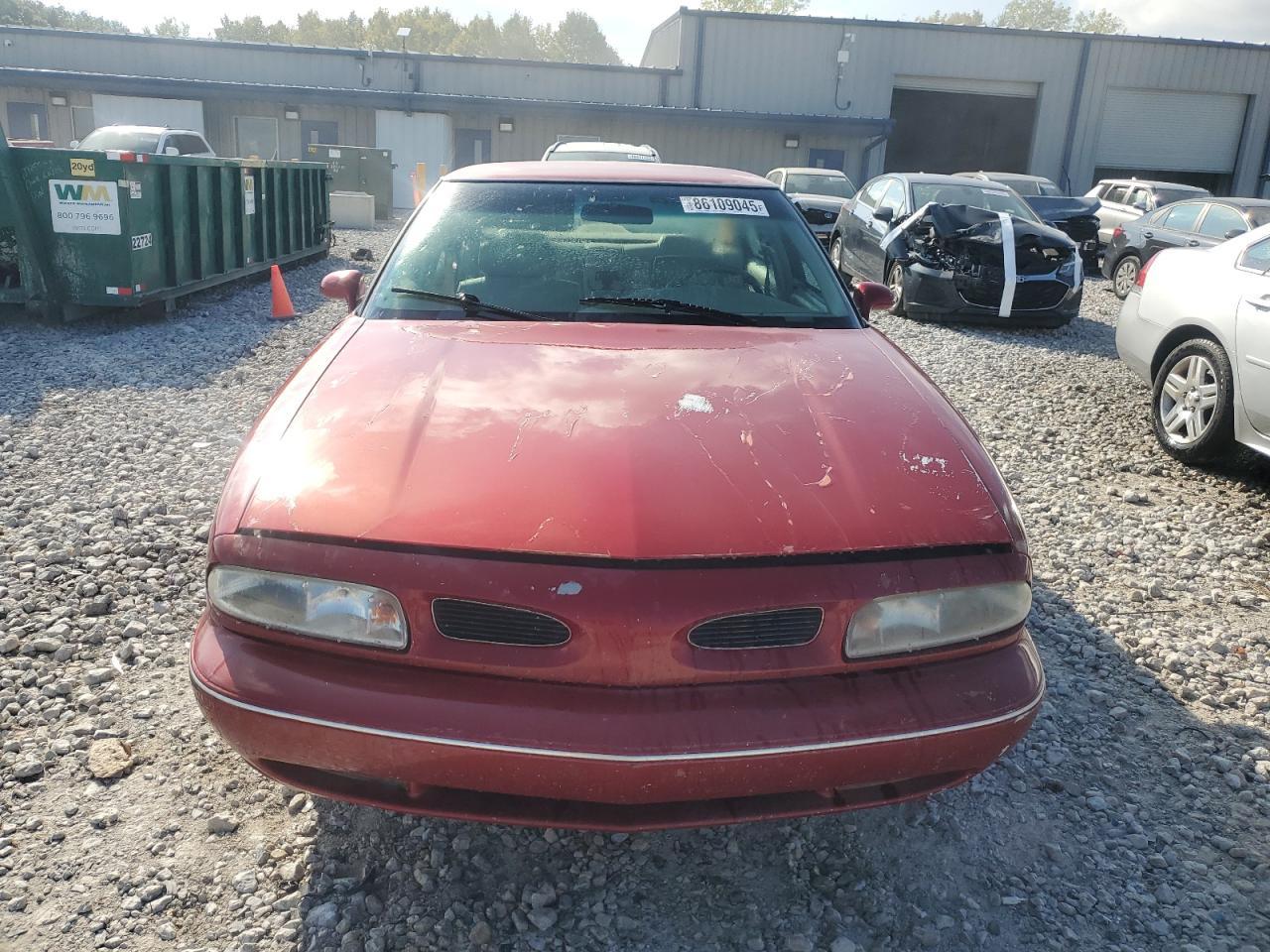 1999 OLDSMOBILE 88