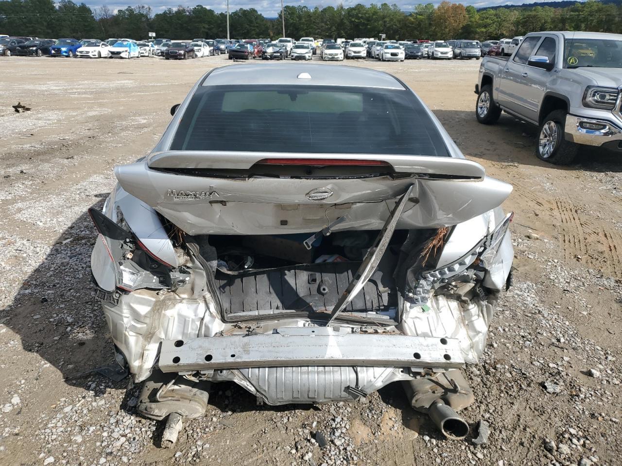 2011 NISSAN Maxima