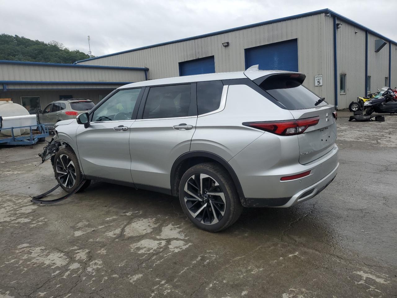 2024 MITSUBISHI outlander
