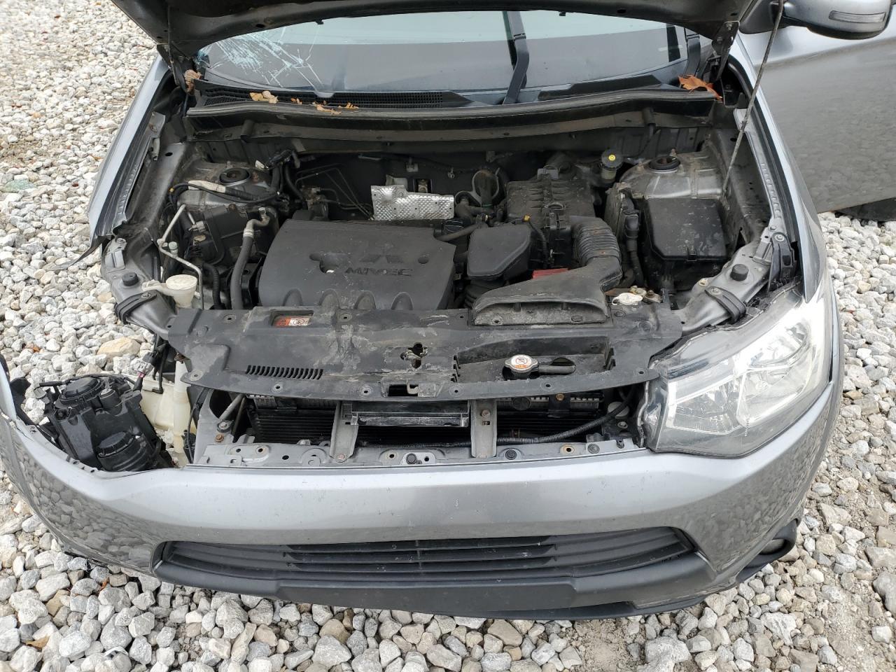 2014 MITSUBISHI outlander