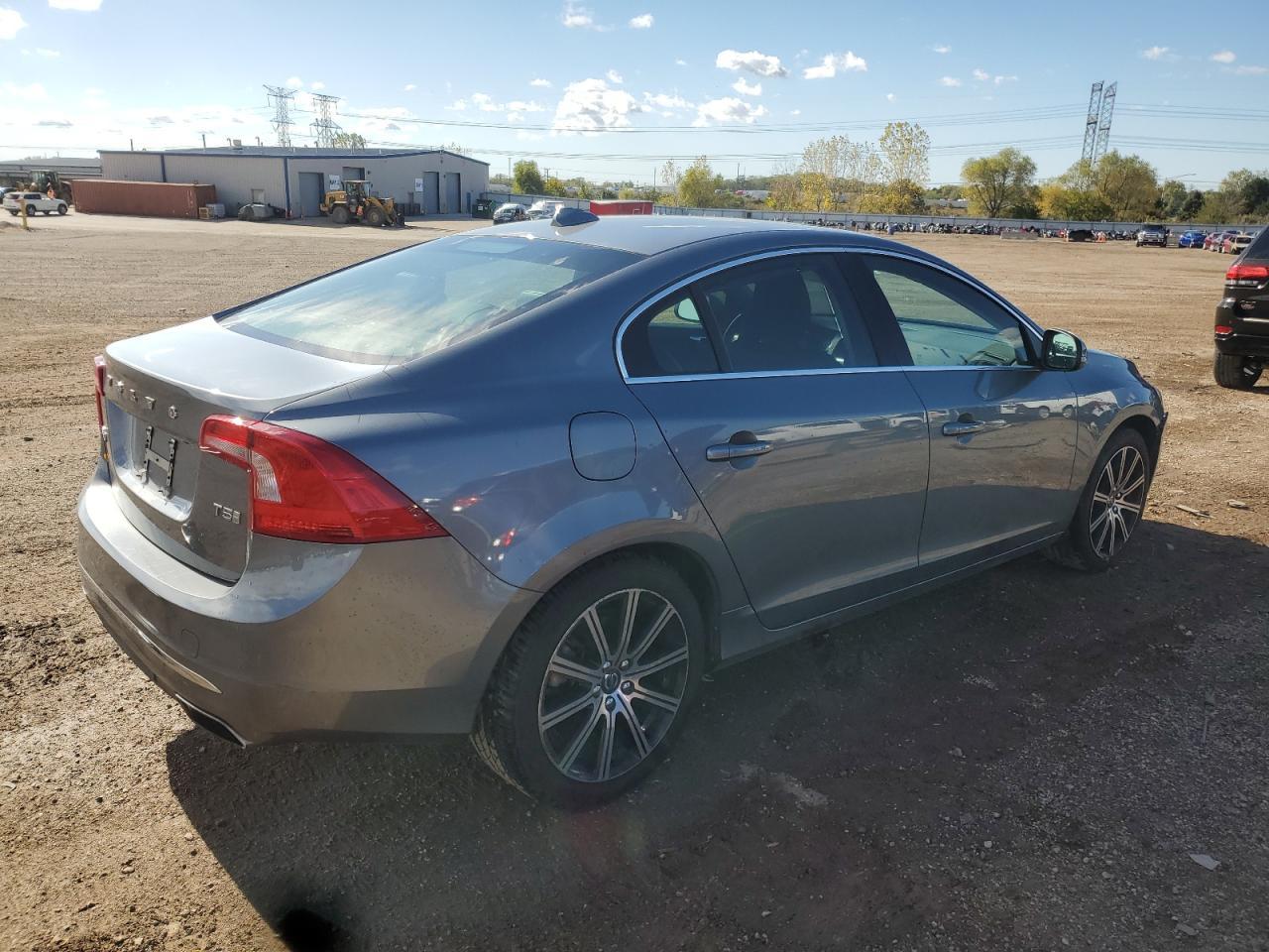2016 VOLVO S60