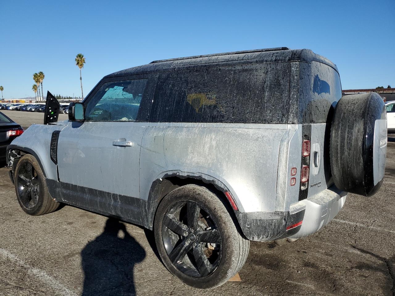 2023 LAND ROVER Defender