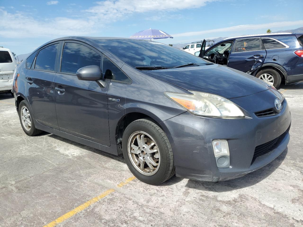 2011 TOYOTA PRIUS
