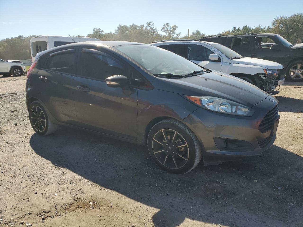 2016 FORD Fiesta