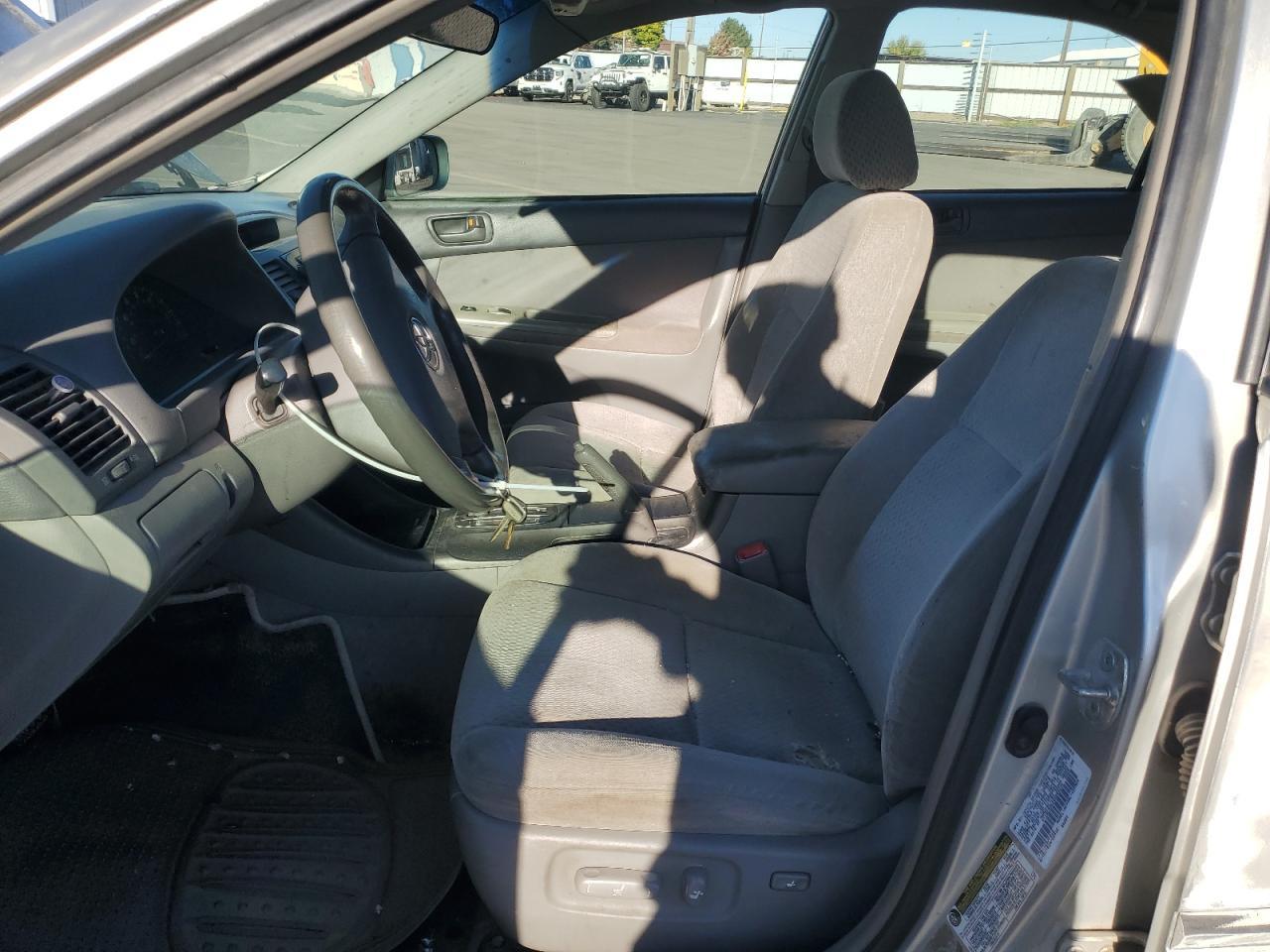 2004 TOYOTA CAMRY
