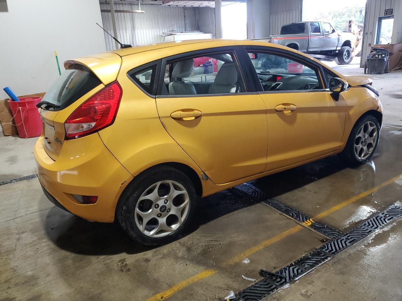 2011 FORD Fiesta