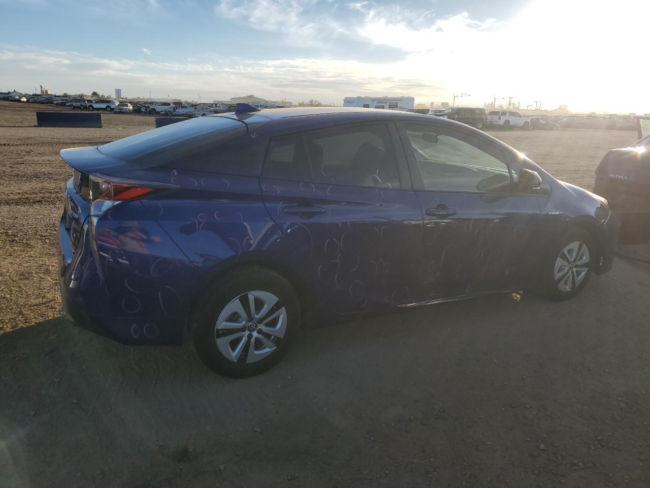 2016 TOYOTA PRIUS