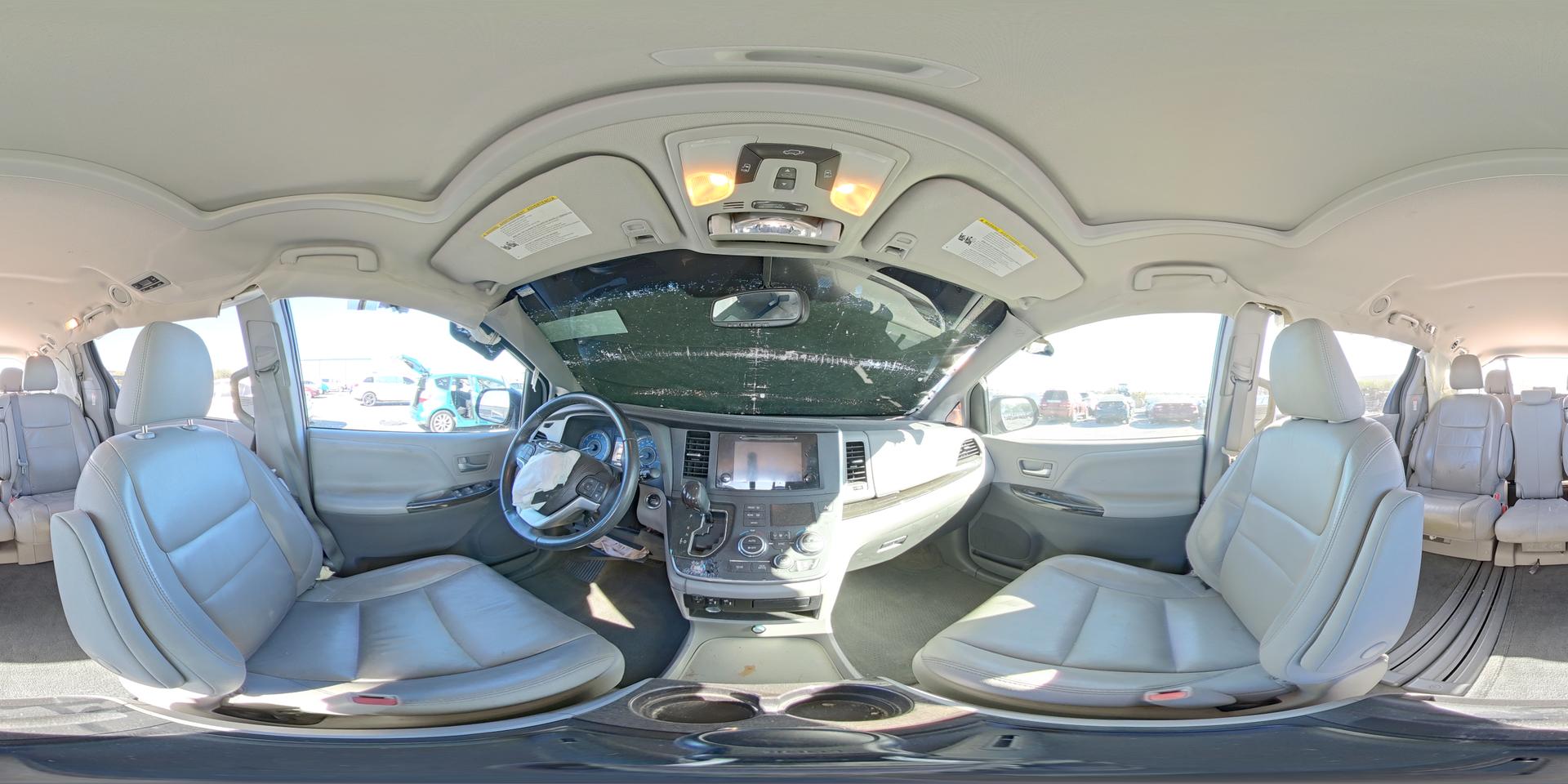 2016 TOYOTA SIENNA