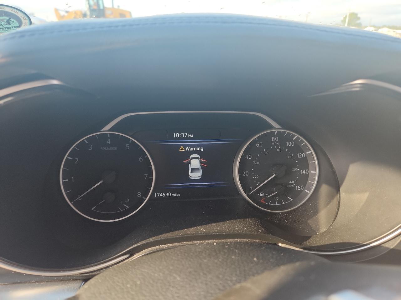 2017 NISSAN Maxima