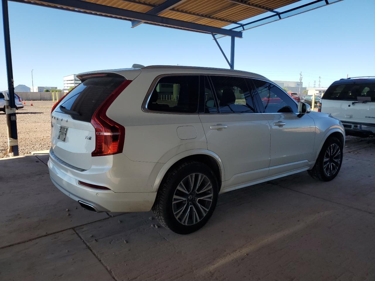 2020 VOLVO XC90