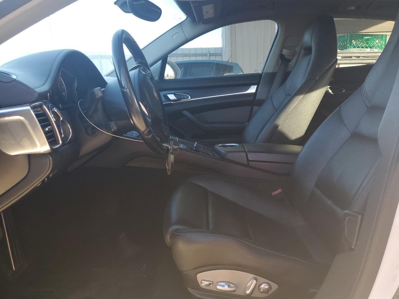 2014 PORSCHE Panamera