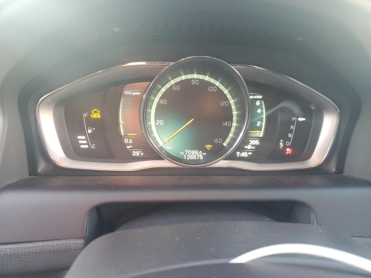 2017 VOLVO XC60