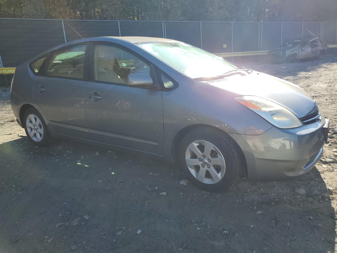 2004 TOYOTA PRIUS