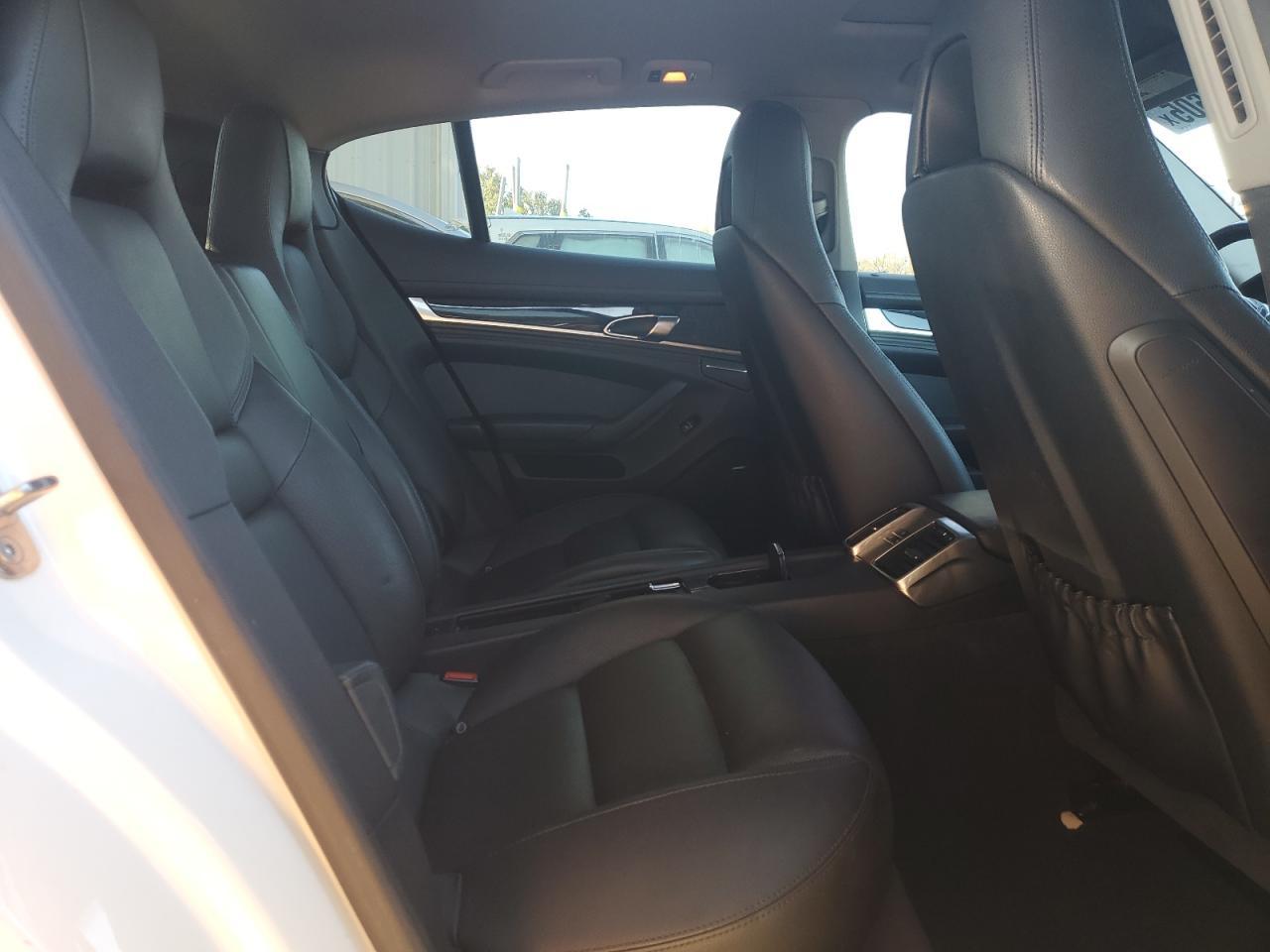 2014 PORSCHE Panamera