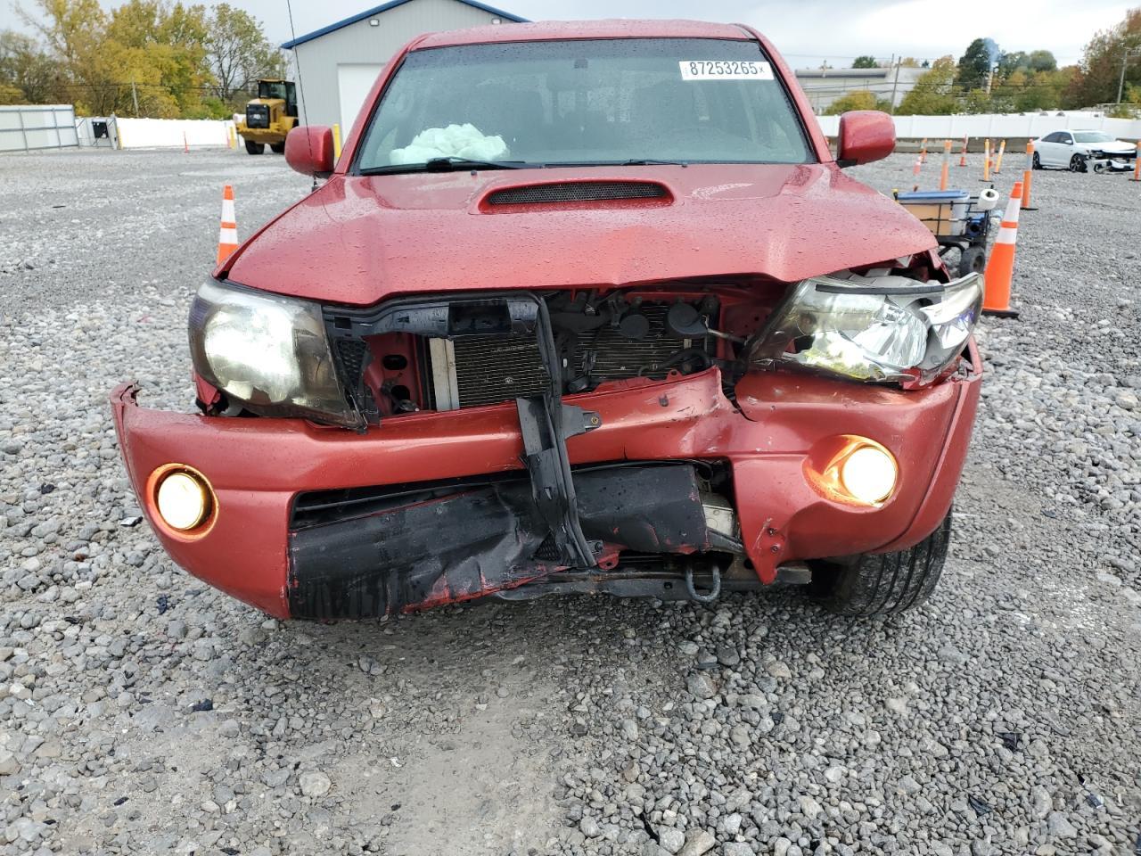 2011 TOYOTA TACOMA
