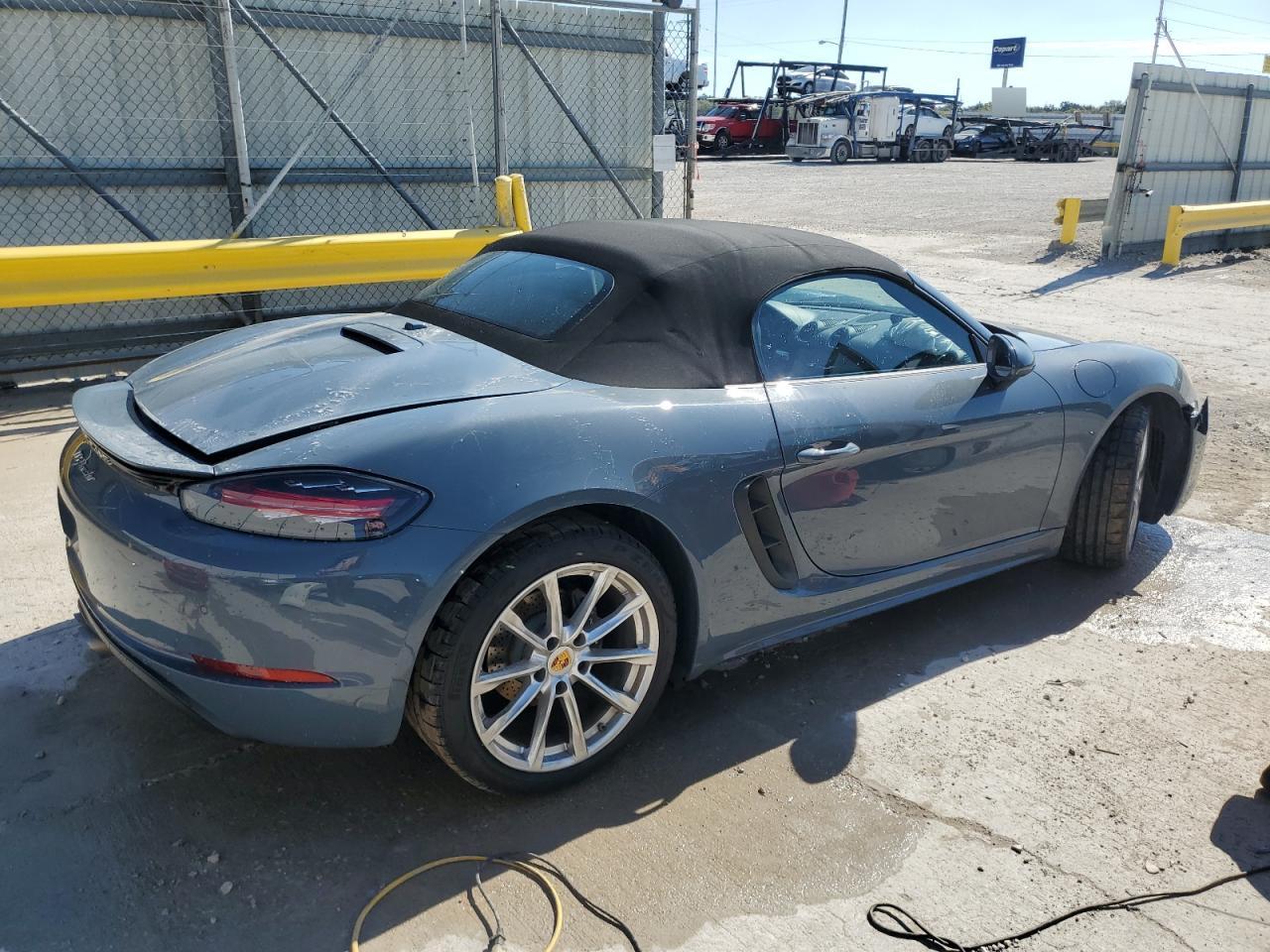 2017 PORSCHE Boxster