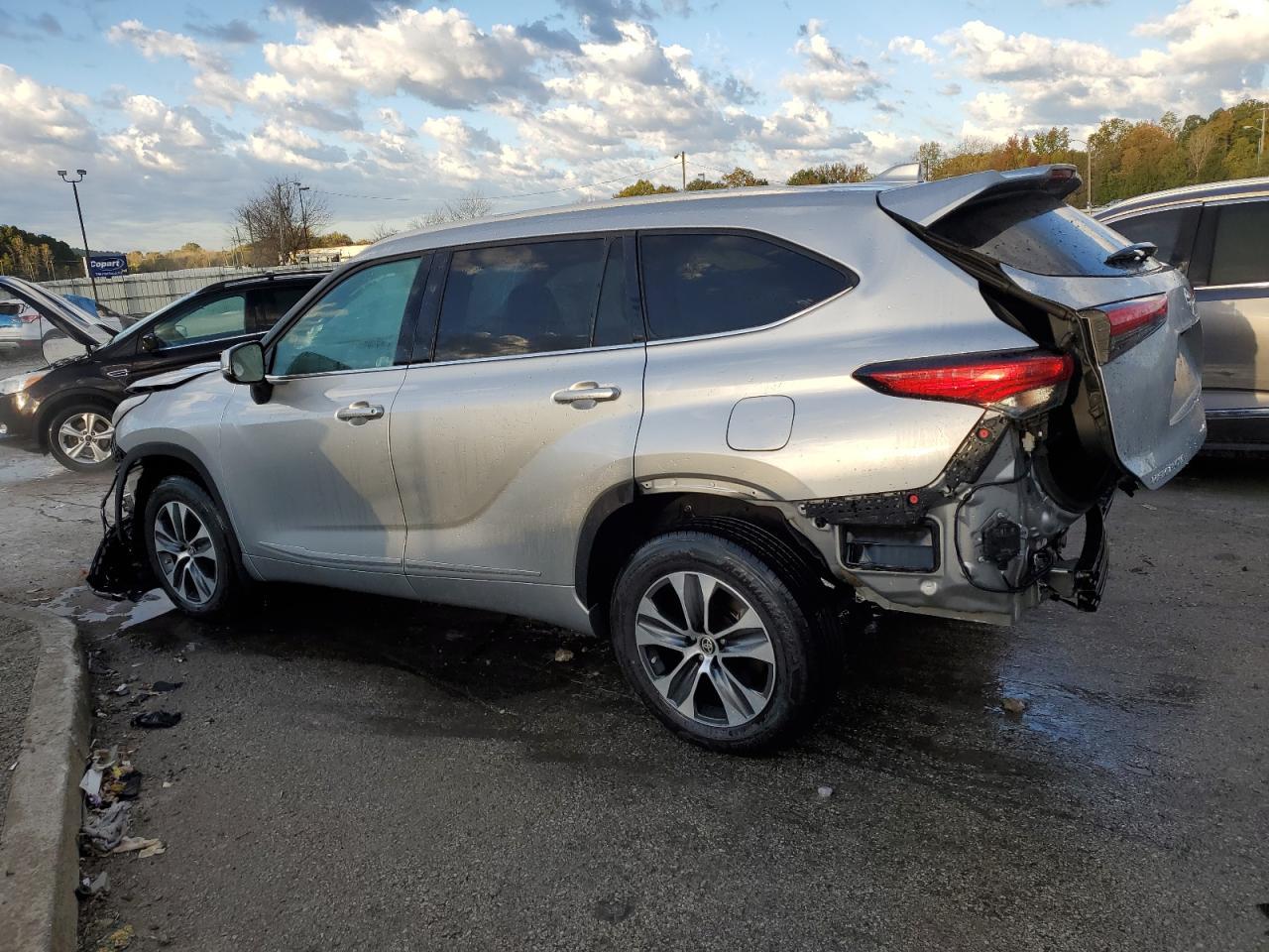 2022 TOYOTA HIGHLANDER
