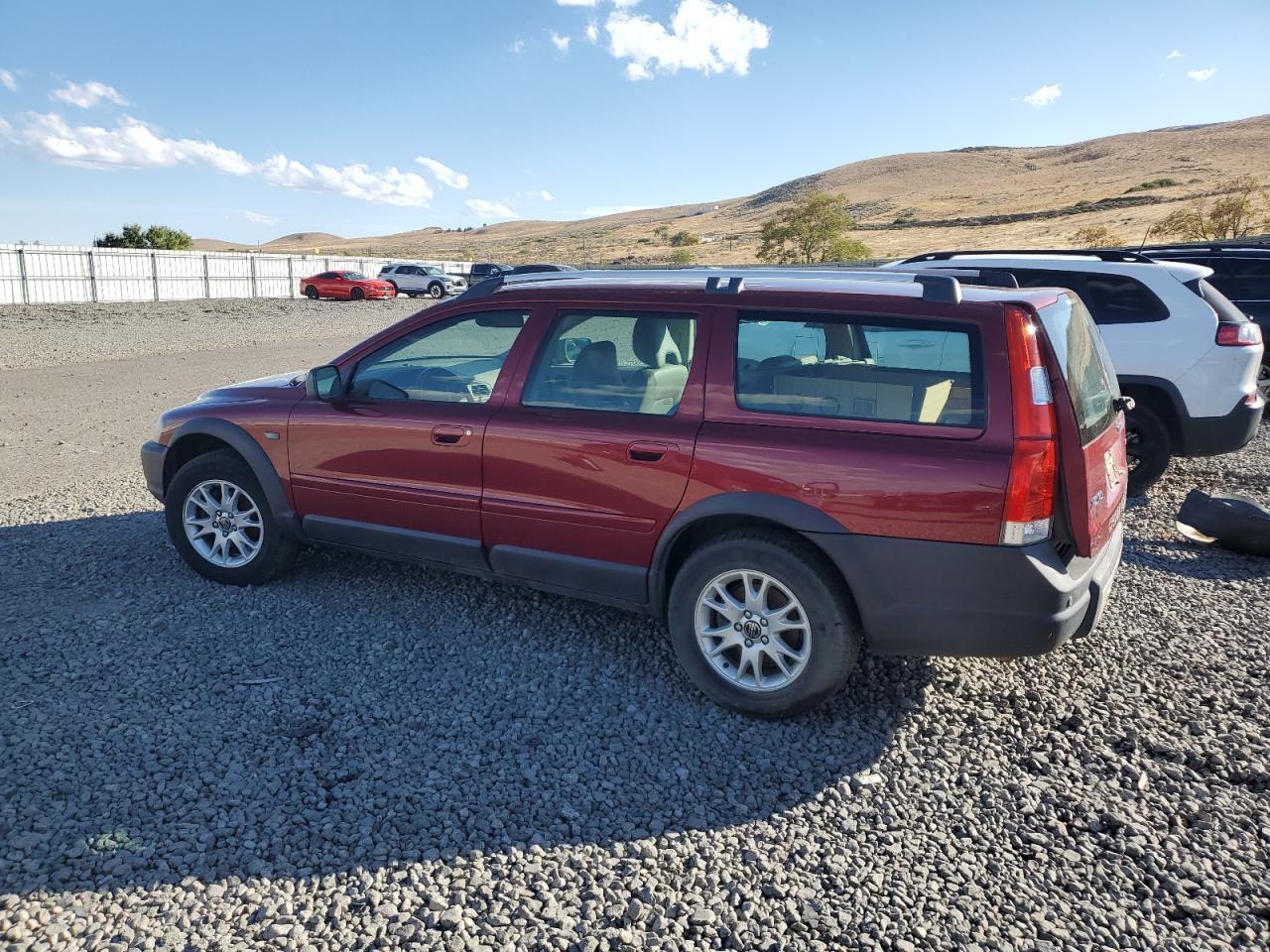 2005 VOLVO XC70