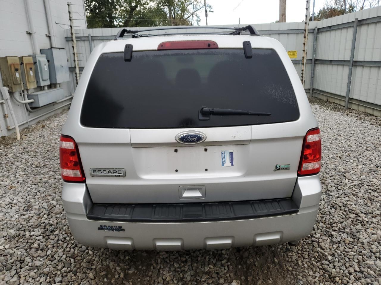 2010 FORD ESCAPE